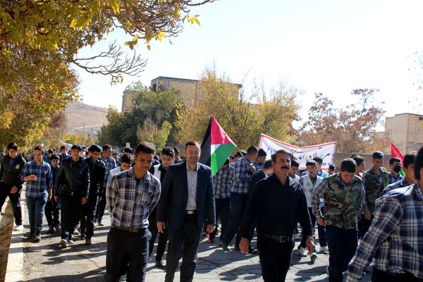 راهپیمایی روز ۱۳ آبان در شهرستان بن