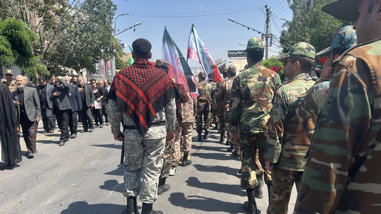 مرند یک‌صدا در سوگ رهبر شهید