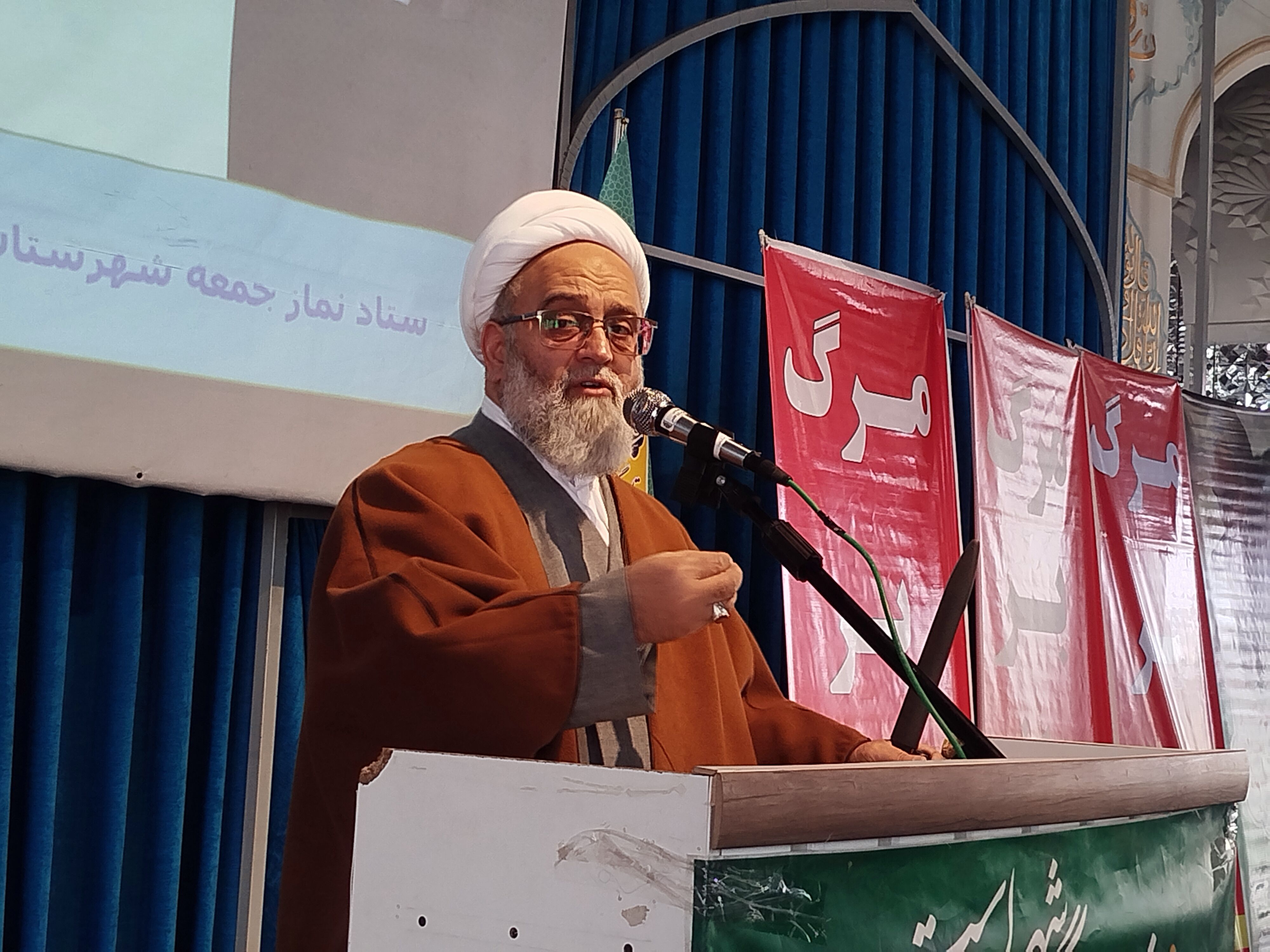 امیرالمؤمنین نفس پیامبر و الگوی ایمان بی‌تردید است  