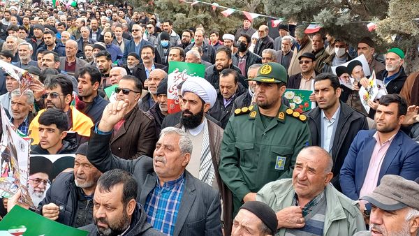 همبستگی مردم و تجدید میثاق با آرمان‌های انقلاب 