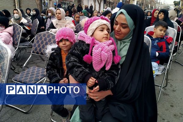 جشن خیابانی نیمه شعبان در شهر قیامدشت 