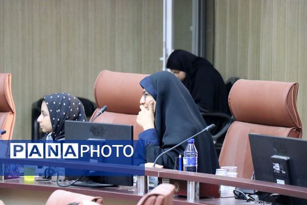 نشست ادبیات آیینی در دلیجان