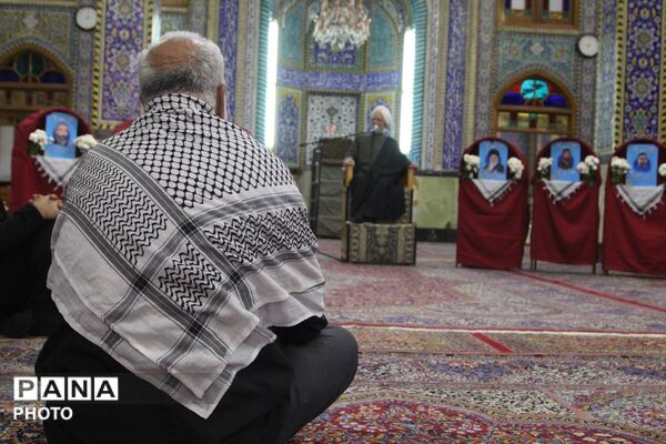 هفتمین روز بزرگداشت امام امت در مسجد روضه محمدیه یزد