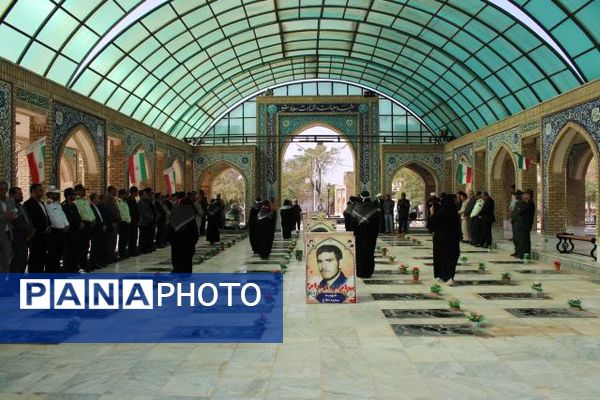 مراسم غباررویی مزار شهدای شهرستان خلیل آباد 