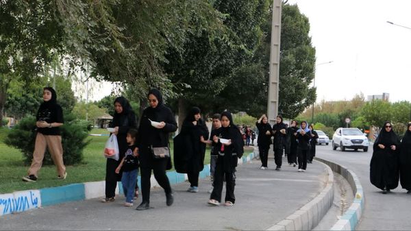 برگزاری مراسم پیاده‌روی بازماندگان اربعین در صفادشت