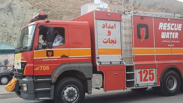 رژه ناوگان خودرویی آتش‌نشانی مشهد 