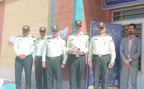 مراسم ویژه  هفته نیروی انتظامی در آموزشگاه پویندگان فرهنگ خلیل آباد