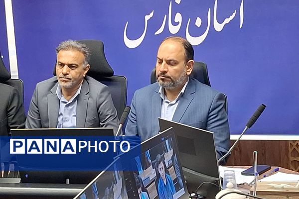 جلسه هم‌اندیشی تشکل‌های دانش‌آموزی استان فارس 