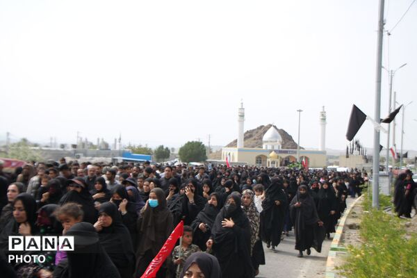 تشییع باشکوه شهدای حمله وحشیانه صهیونیستی به دانش‌آموزان میناب