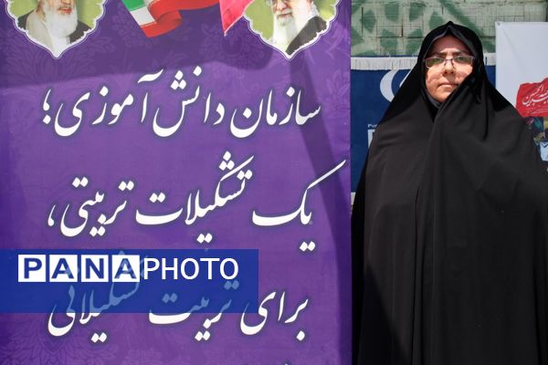 خدمت‌رسانی موکب‌ سازمان دانش‌آموزی استان سمنان به جاماندگان اربعین 