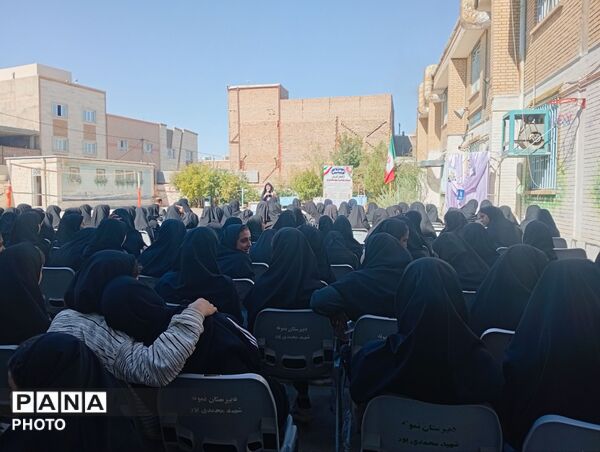 افتتاحیه طرح هر دانش آموز یک مهارت و جشنواره نوجوان خوارزمی 