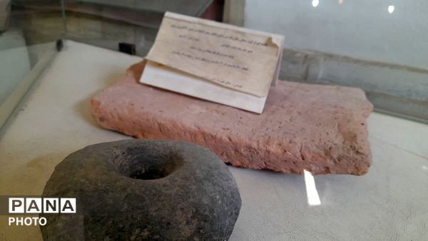 بازدید آموزشی دانش‌آموزان دبیرستان امام خمینی (ره) از موزه آب و طرح داناب