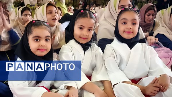 اجتماع ۳۰۰۰نفری دختران حاج قاسم به مناسبت ولادت حضرت معصومه(س) و روز دختر در شهرستان ملارد 