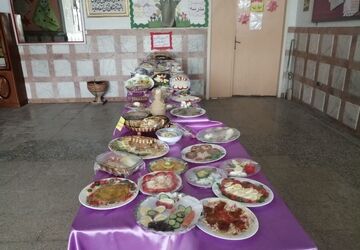 همایش روز جهانی تخم‌مرغ در دبستان دخترانه ادب شهرستان زارچ