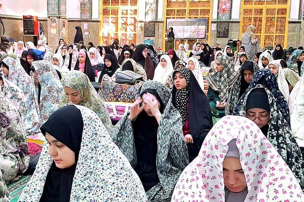 آشتی دانش‌آموزان ستایش وصابران یک  با خویشتن در خلوت اعتکاف
