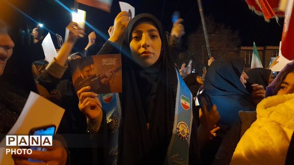 سوزاندن  نمادهای خصومت در چهارشنبه سوری نورآباد