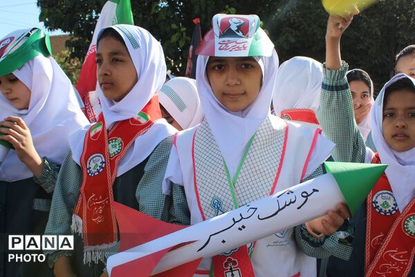 حضور گسترده دانش‌آموزان و مردم در رزمایش جان‌فدا در شهرستان بام و صفی‌ آباد