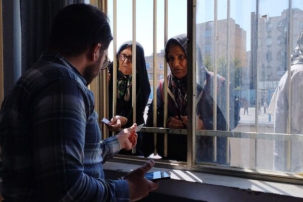 قرارگاه خدمت‌رسانی یاوران جهادگر در بهارستان‌دو