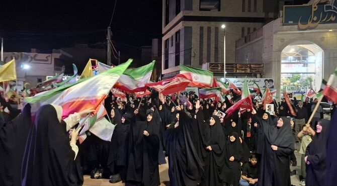 حضور پر شور مردم کرمان در شب اربعین حسینی