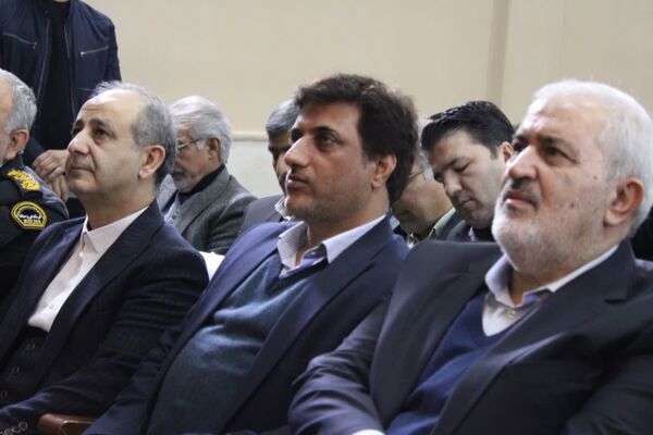 وزیر نیرو برای افتتاح پروژه‌های دهه فجر وارد آزادشهر شد