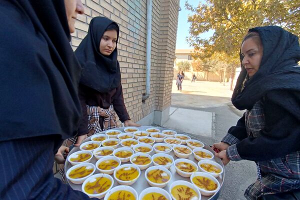 بوی گلاب و بهشت در آفرینش پردیس پیچید؛ یاد بانوی دو عالم زنده شد
