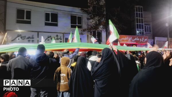راهپیمایی مردم باخرز برای خونخواهی شهیدان و رهبر انقلاب اسلامی