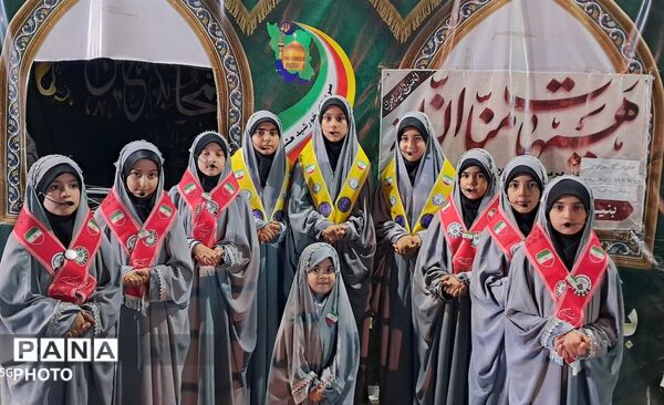 غرفه سازمان دانش آموزی خراسان رضوی در تجمعات شبانه