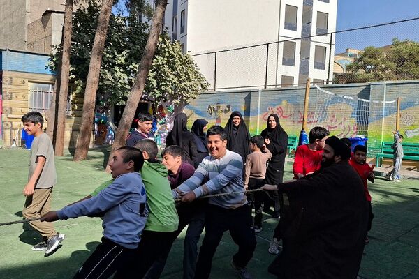 اردوی درون مدرسه ای در دبستان شاهد شهید قدوسی ناحیه دو شهرری 