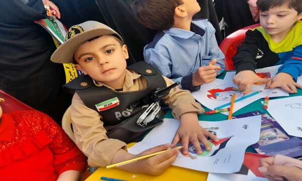 حضور پرشور کودکان آباده در راهپیمایی روز جهانی قدس