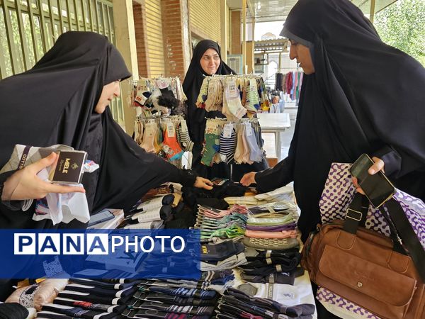 برپایی نمایشگاه عفاف و حجاب در آموزش و پرورش منطقه ۱۴ تهران