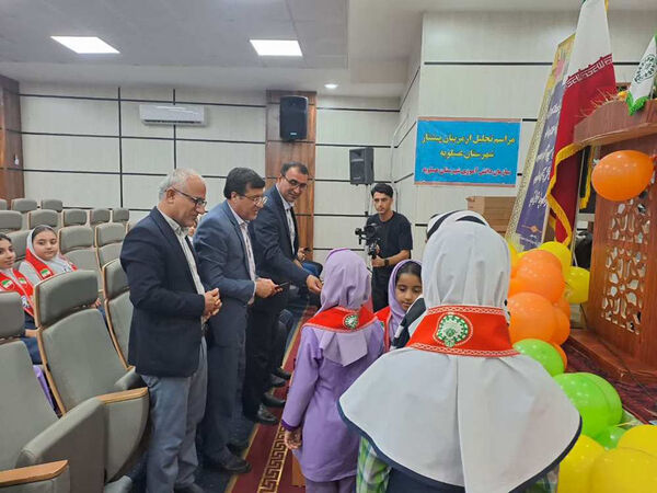  تجلیل از مدیران، مربیان و دانش‌آموزان پیشتاز شهرستان عسلویه