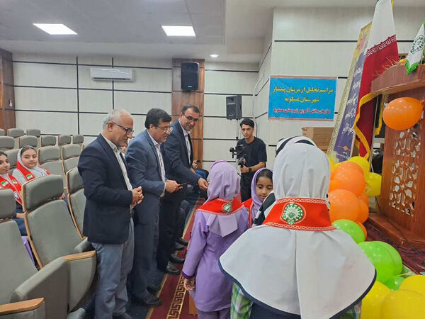  تجلیل از مدیران، مربیان و دانش‌آموزان پیشتاز شهرستان عسلویه