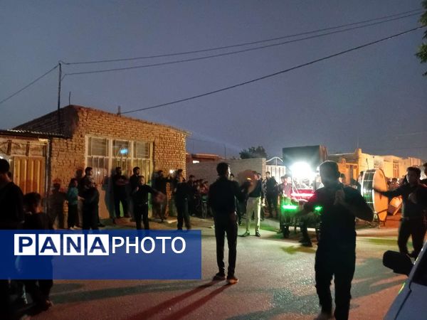 عزاداری هیئت زنجیر زنی روستای نقاب در شب شهادت امام رضا(ع)
