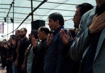 روز تاسوعا در هوتک با حضور استاندار و فرماندار کرمان
