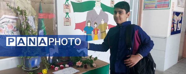 اجرای پویش «جانم فدای رهبر» در آموزشگاه شهید محمد منتظر قائم خاتم 