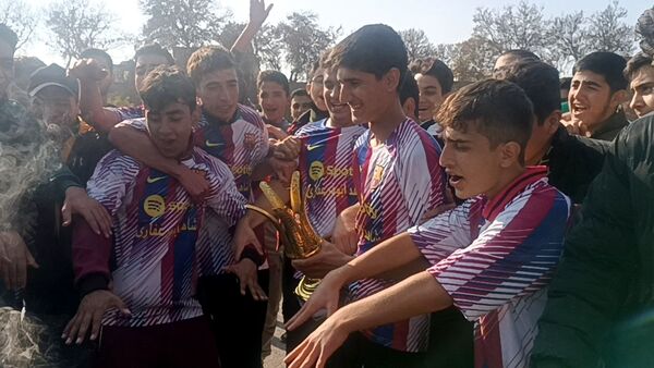 فینال مسابقات فوتسال المپیاد ورزشی درون مدرسه‌ای در نیشابور