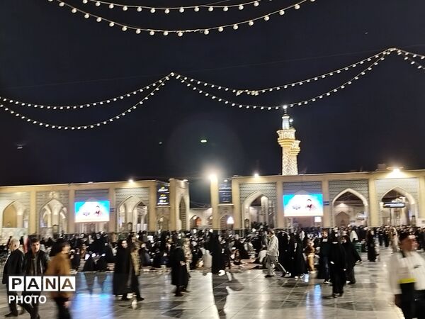 مراسم یادبود شهدا و دهه کرامت در حرم مطهر رضوی 
