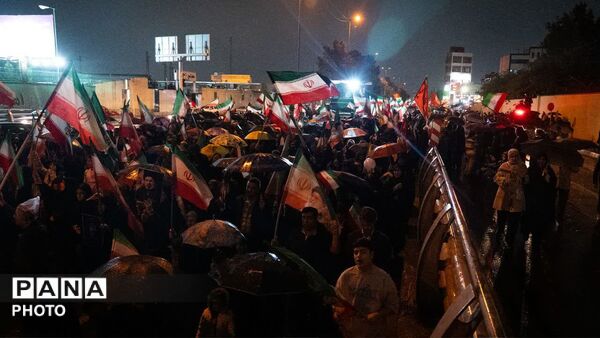 پیوند ۵۰ زوج کرجی همزمان با هفتادو نهمین موج حضور مردم در میادین و خیابان‌های شهر