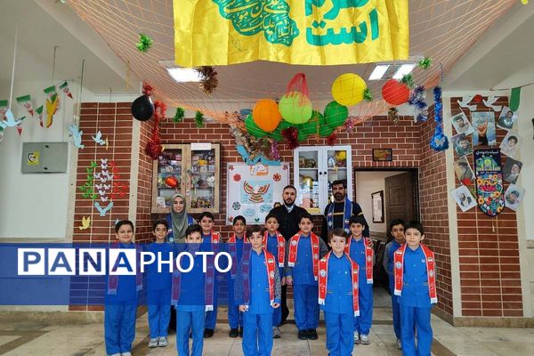 زنگ انقلاب با رونمایی از نمایشگاه دست‌سازه‌ها