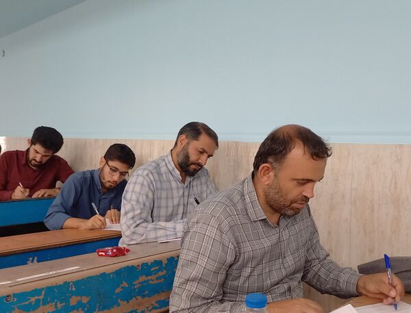 آزمون مدیران مدارس در مدرسه عرفان شهرستان ملارد 
