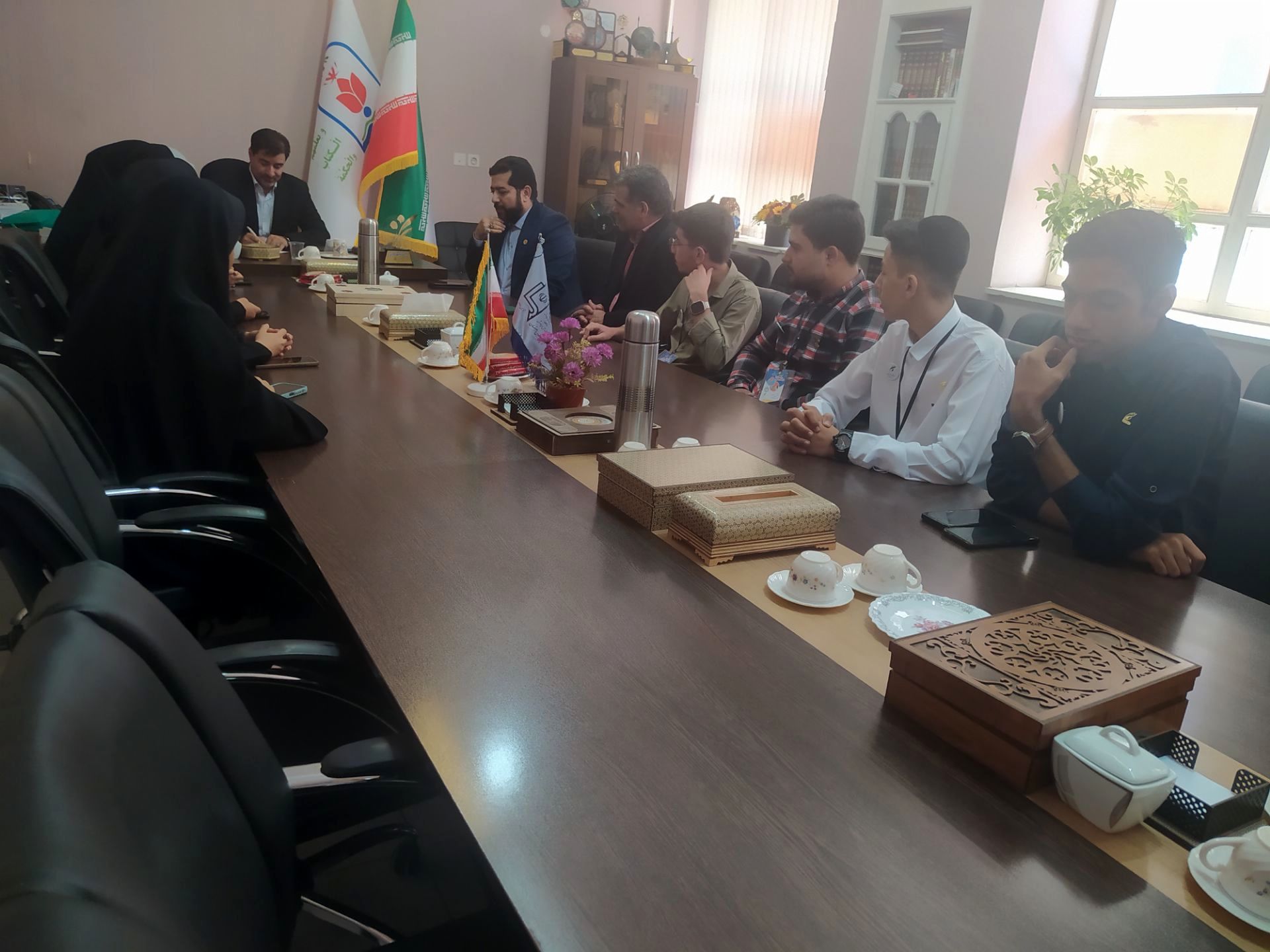 دیدار معاون پرورشی و فرهنگی اداره‌کل آموزش و پرورش استان اصفهان با اعضای مجلس دانش آموزی اصفهان