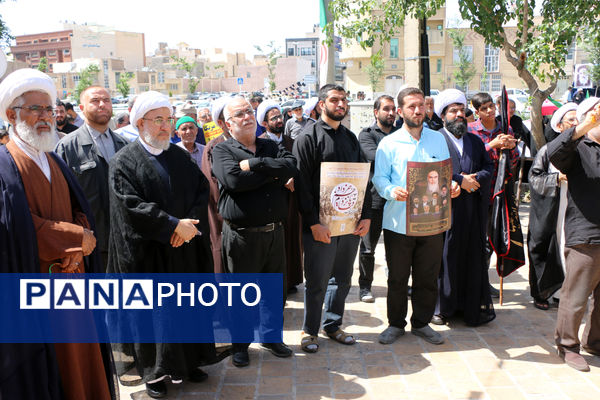 راهپیمایی یوم الله 15 خرداد از بیت امام راحل تا حرم حضرت معصومه(س)