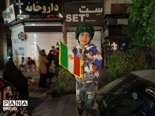 حضور پرشور کودکان و نوجوانان در قلب نیشابور 
