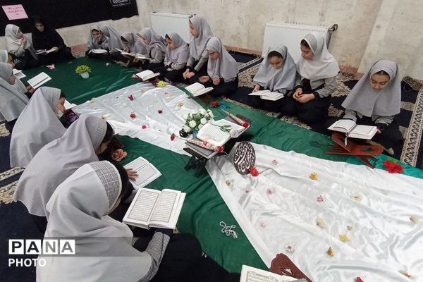 محفلی به وسعت نور در دبستان شهید آقچه‌لو رباط‌کریم