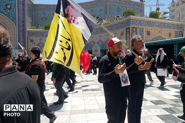 مشهد در سوگ؛ بدرقه باشکوه رهبر شهید انقلاب در جوار بارگاه رضوی/۲