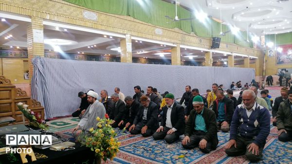 ضیافت افطاری و اقامه نماز جماعت در روز چهارم ماه مبارک رمضان در حسینیه شهر بار نیشابور 