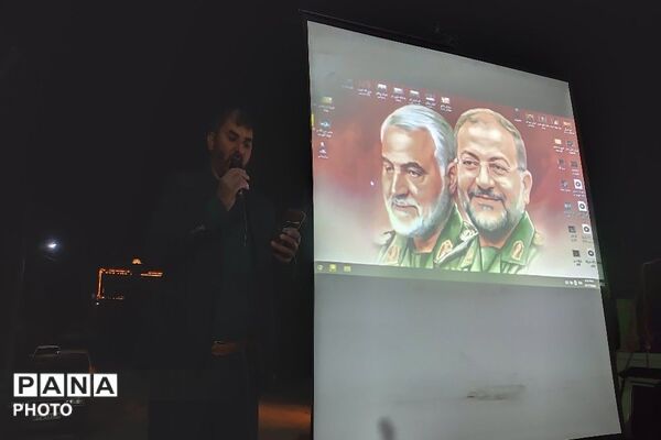 در حمایت از میدان و پیشگیری از فتنه و کودتا هستیم در خیابان 