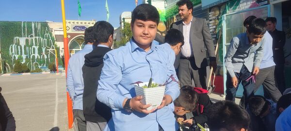 برگزاری طرح مدرسه سبز در دبیرستان استعدادهای درخشان شهید بهشتی دوره اول