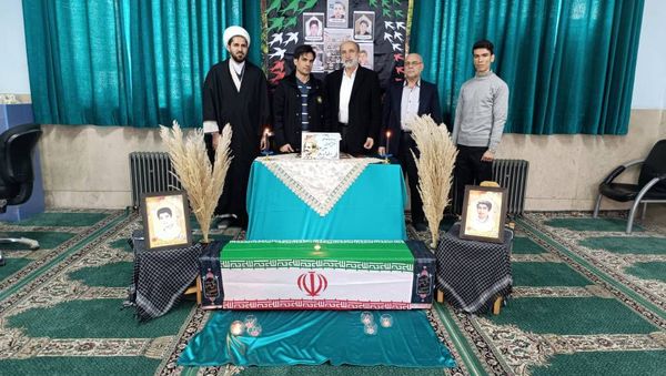 طرح‌ملی‌لاله‌های‌روشن و یادواره شهدای دانش آموز در مدرسه هیات امنایی فرهنگ و  مدرسه شهید رجایی شهرستان قدس