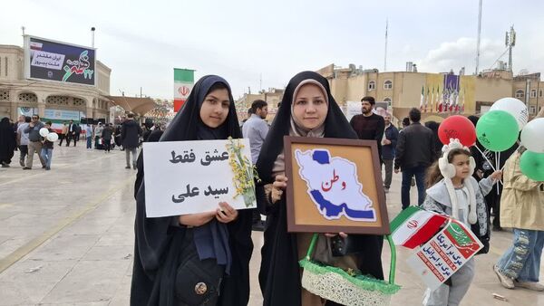 شکوه حضور نوجوانان در راهپیمایی 22 بهمن مردم قم